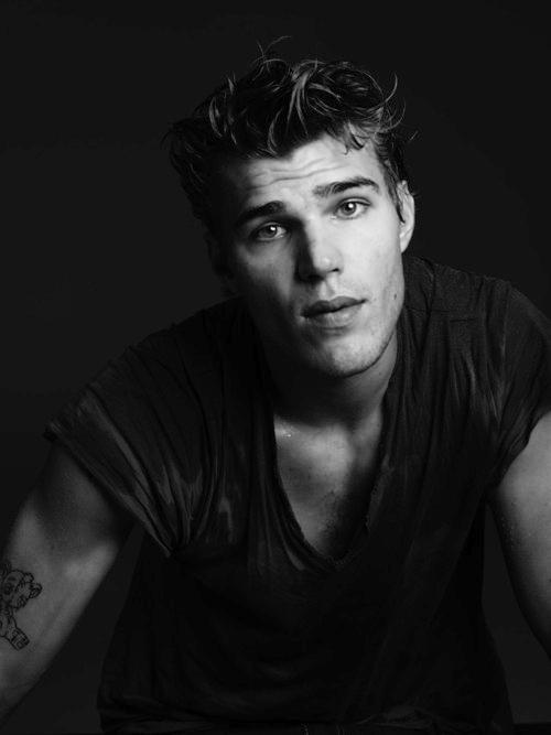 Man Crush of the Day: Actor Chris Zylka | THE MAN CRUSH BLOG