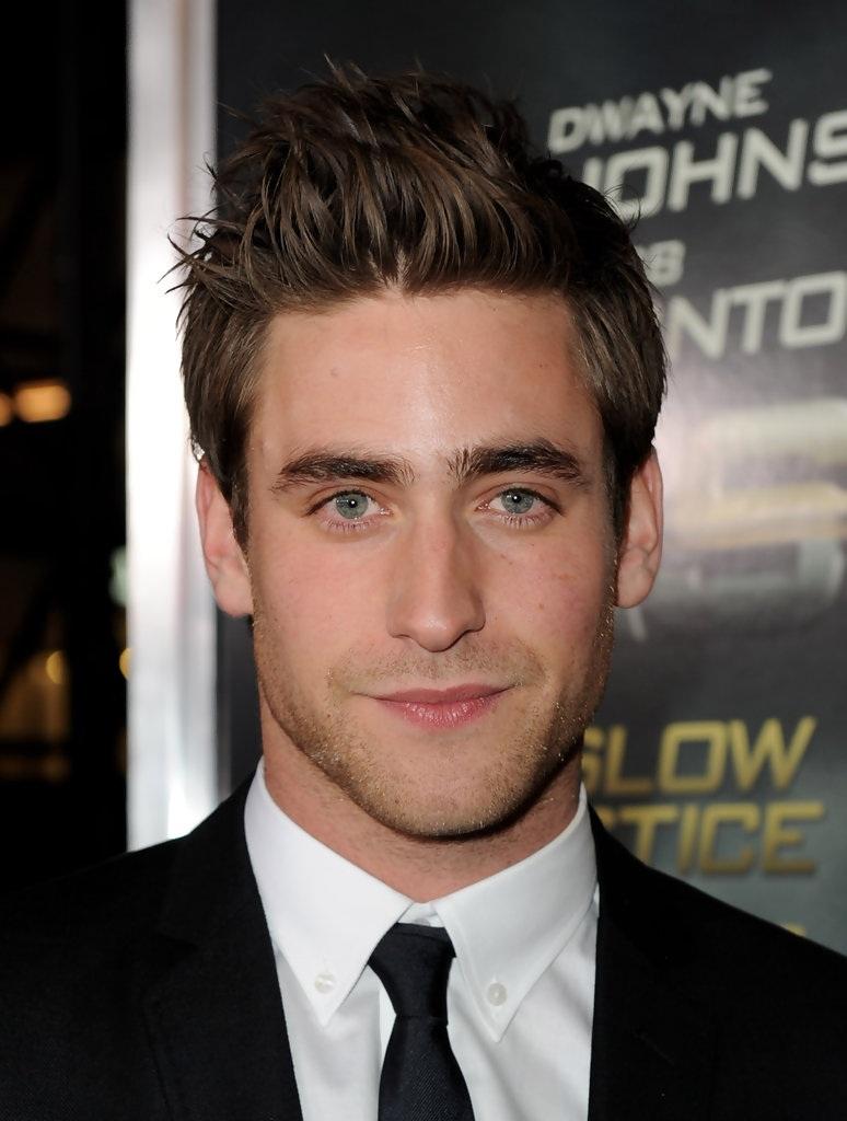 Man Crush of the Day: Actor Oliver Jackson-Cohen | THE MAN CRUSH BLOG