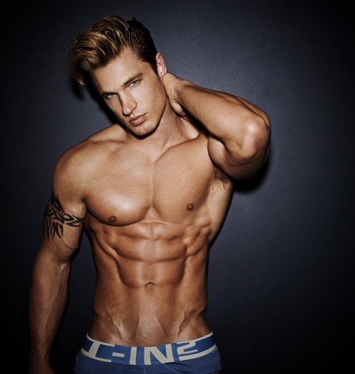 Man Crush of the Day: Model Steve Kuchinsky - THE MAN CRUSH BLOG